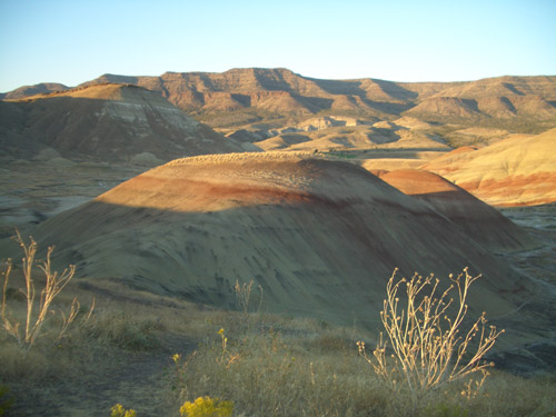 Painted Hills bei Sonnenuntergang Foto