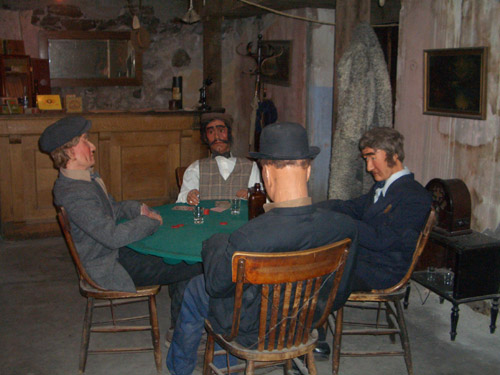 Kartenspiel und Alkohol Foto